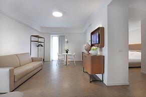 M&F Hotel