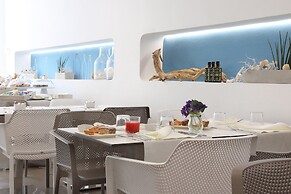 M&F Hotel