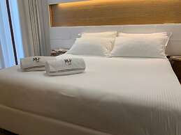 M&F Hotel