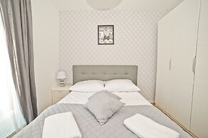 Grand Apartments - Modern Old Town