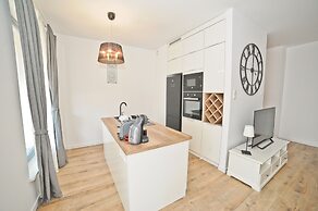 Grand Apartments - Modern Old Town