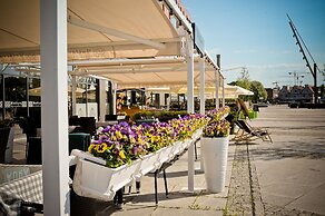 Grand Apartments - Modern Old Town