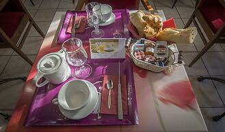 Hôtel Restaurant Le Castel Fleuri