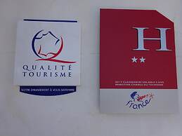 Hôtel Restaurant Le Castel Fleuri