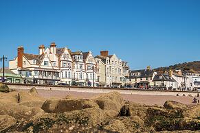 The Kingswood Hotel