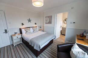 The Kingswood Hotel