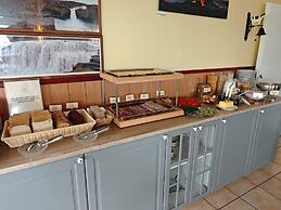 Guesthouse Stöng and Cottages