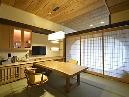 Gora Hanaougi Madoka No Mori