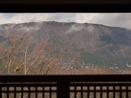 Gora Hanaougi Madoka No Mori