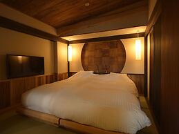 Gora Hanaougi Madoka No Mori