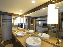 Gora Hanaougi Madoka No Mori