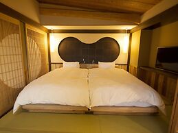 Gora Hanaougi Madoka No Mori