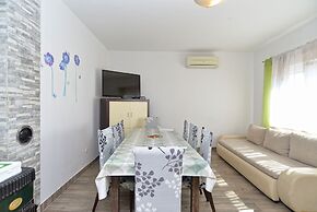 Apartment Vili 351