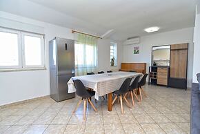 Apartment Vili 351