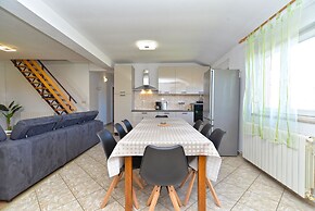 Apartment Vili 351
