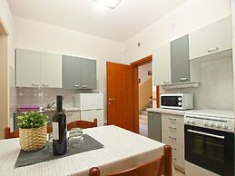 Apartment Neven 810