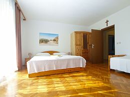 Apartment  Anica 770