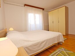 Apartment Mirjana 734