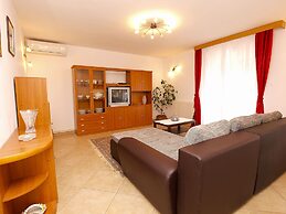 Apartment Mirjana 734