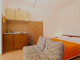 Apartments Antica 1371