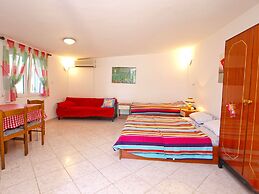 Apartments Vladislava 906