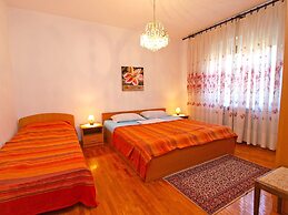 Apartments Vladislava 906