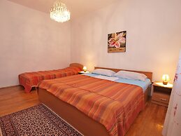 Apartments Vladislava 906