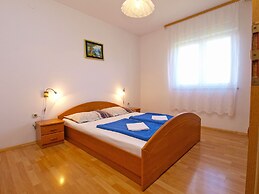 Apartments Silvia 143