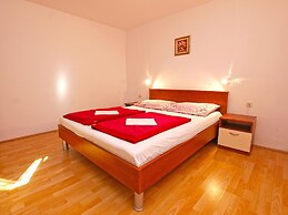 Apartments Silvia 143