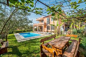 Apartments Maria 821