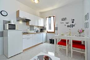 Apartments Maria 1021