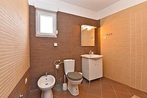 Apartments Arsen 928