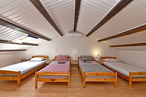 Apartments Arsen 928