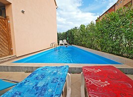 Apartments Arsen 928