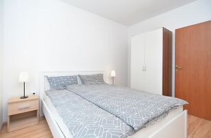 Apartments Arsen 928