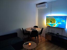 Apartments Arsen 928