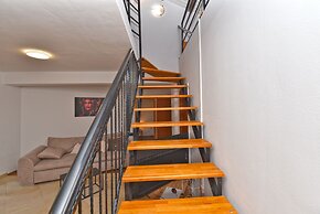 Apartments Arsen 928