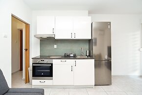 Apartments Arsen 928