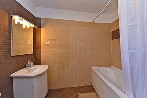 Apartments Arsen 928