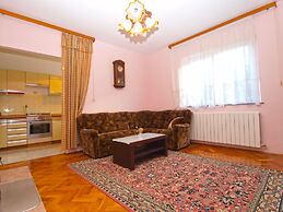 Apartments Branko 1348