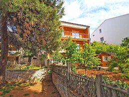 Apartments Branko 1348