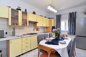 Apartments Jasmine 1008