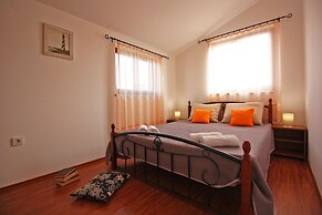 Apartments Irena 1310