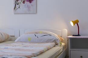 Apartments Bubamara 1398