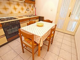 Apartments Marisa 981