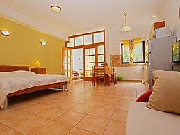 Apartments Milio 1105