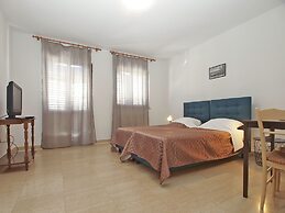 Apartments Grace 718