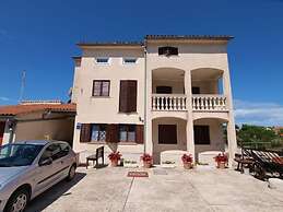 Apartments Grace 718