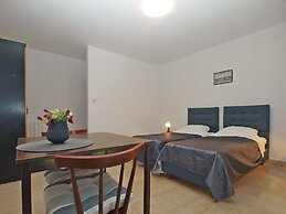 Apartments Grace 718