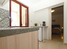 Apartments Grace 718